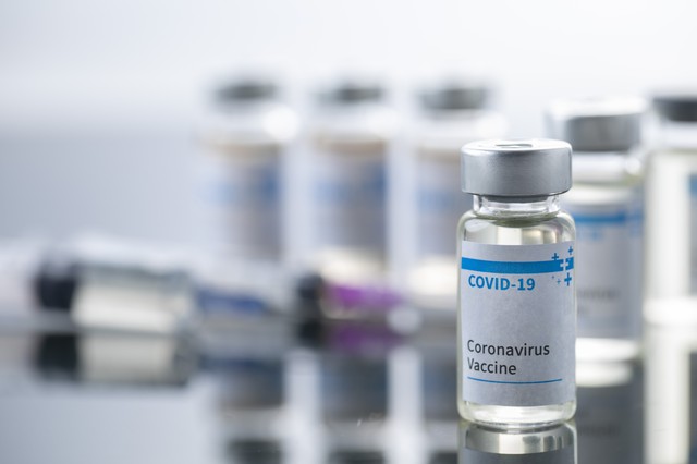 新冠疫情疫苗研发与公平分配_新冠治疗药物研究进展_疫情影响